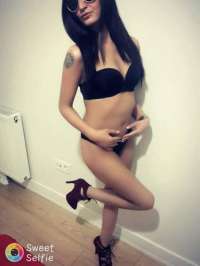 Hareketli ve Neşeli, Kendine Değer Veren Suriyeli Escort Kader